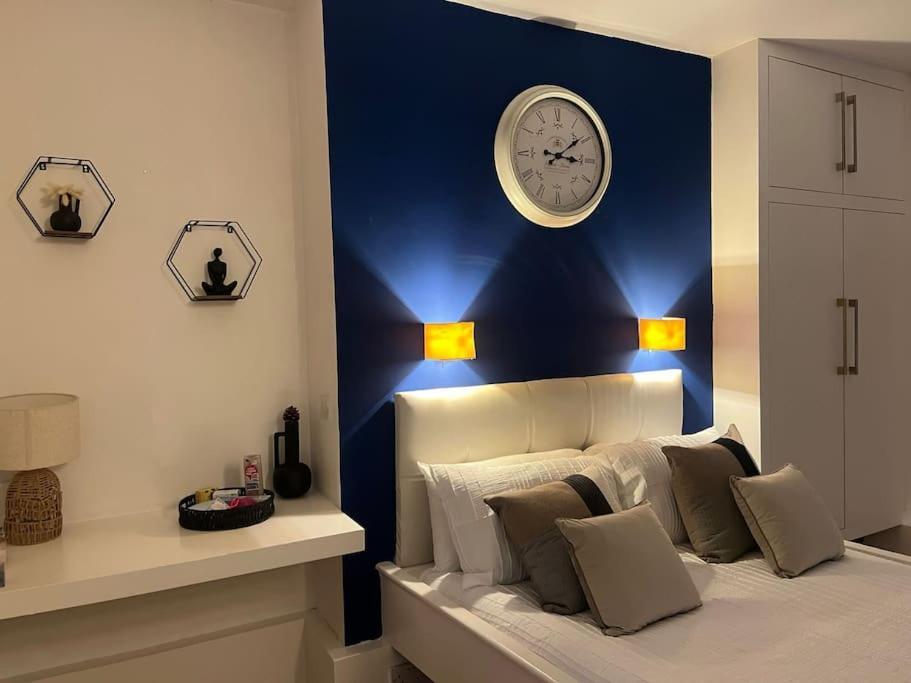 Modern Studio In Barbican Ec1 - Blue - F4 London Exteriör bild